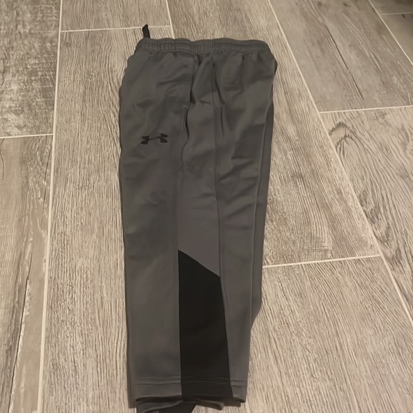 Boys under Armour pants - Picture 4 of 6